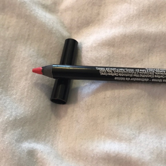 City Color City Chic Lipliner- Salmon - Picture 3 of 3